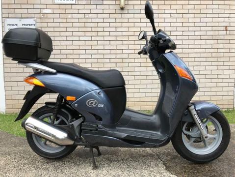 Honda scooter in great condition