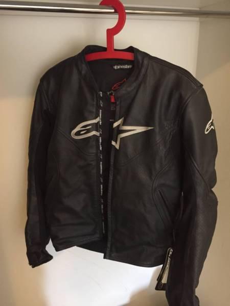 Alpinestars leather jacket in very good condition LOW PRICE