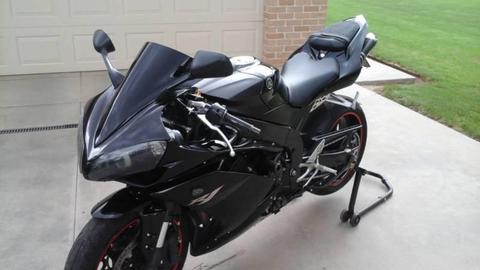 Yamaha yzf R1 excellent condition