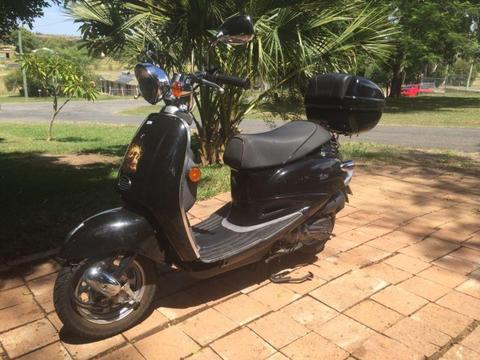 Bolwell sym 50cc Retro scooter moped 