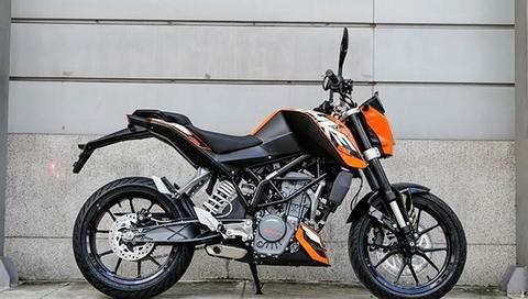ktm 200 duke 2014 3856kms $1750 [dont txt just calls ]SOLD AS IS