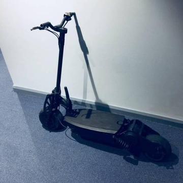 Revo 1000w Electric Scooter - 3 weeks old