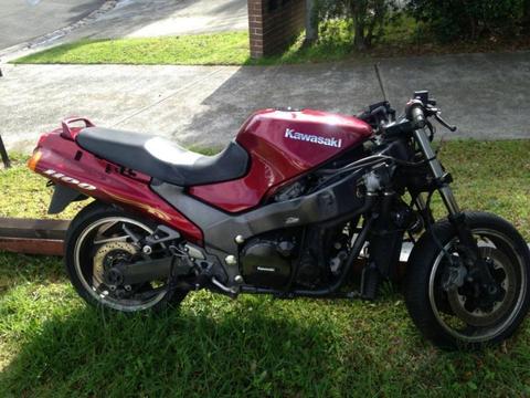 Motorcycle wrecking 2001 ZZR1100