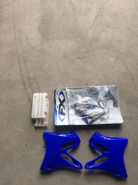 Yz 125 shrouds and radiator guards