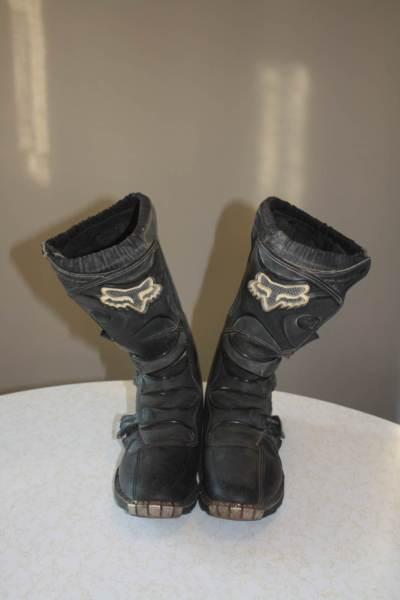 FOX MOTORBIKE BOOTS SIZE 9-10 MENS IN GOOD CONDITION