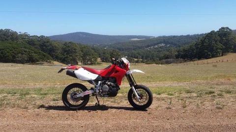 Super moto Xr650R and Enduro in one