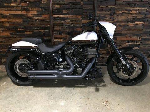 2017 Harley-Davidson Fxse CVO PRO Street Breakout Cruiser 1801cc