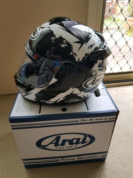 Arai vector 2 XS size helmet brand new in box