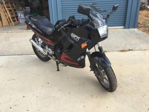 Kawasaki GPX 250 2007 model - great condition, needs a new home