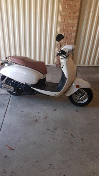 Sachs amici 125 scooter