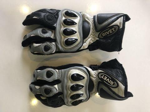 Rivet leather motorcycle gloves