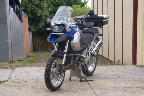 BMW R1200GS with GSA Wilbers WESA and Electronic Cruise Control