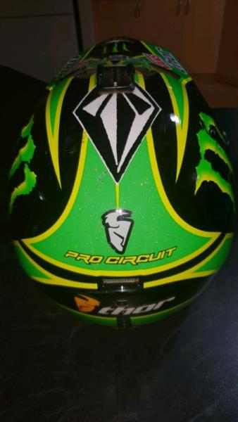 Pro Circuit XL Moto X helmet
