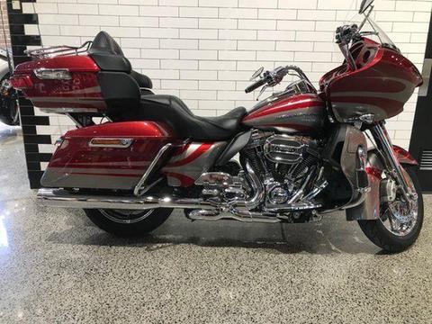 2015 Harley-Davidson CVO ROAD GLIDE ULTRA (FLTRUSE) Road Bike 1801cc