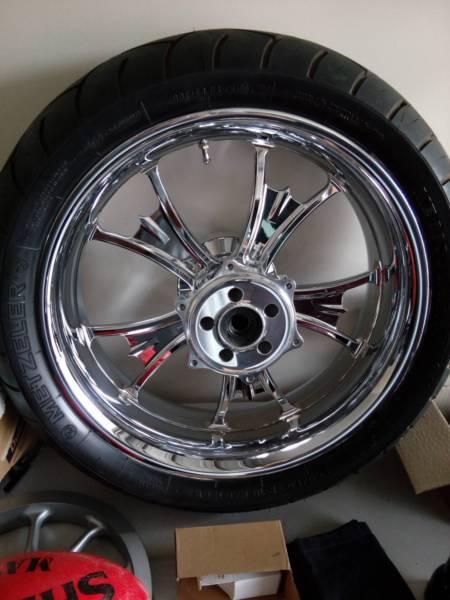 Custom Rear Wheel & Tyre YAMAHA XV1900 ROADLINER 200 conversion
