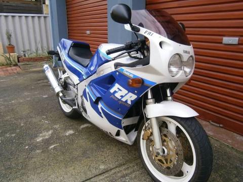 *YAMAHA FZR1000* COLLECTABLE CLASSIC! *