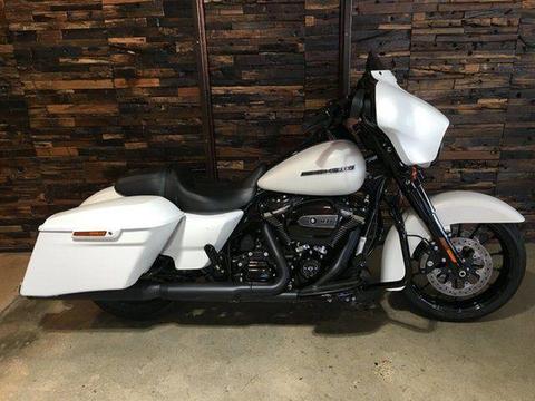 2018 Harley-Davidson Flhxs Street Glide Special 1700CC Cruiser 1745cc