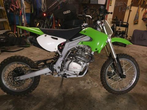2011 atomic fury 250cc dirt bike