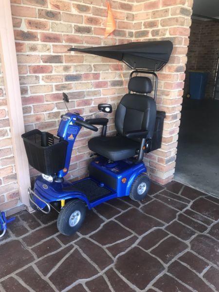 Electric mobility scooter