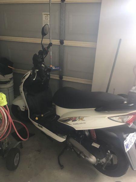 Jet Sym 50cc Moped Scooter
