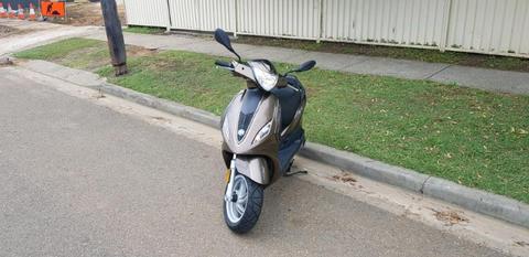 Scooter piaggio 150fly