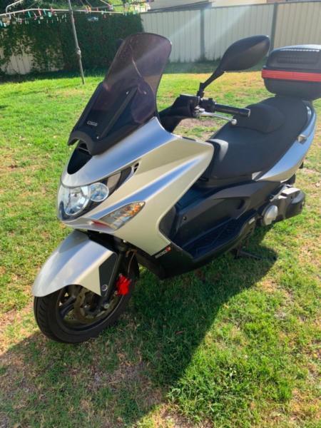 500cc Scooter