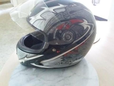 Shark s800 blade helmet size 55/56 small two visors clear and dar