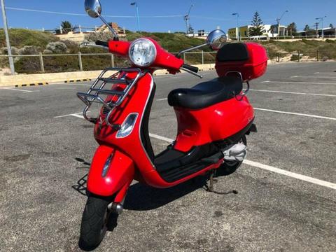 Vespa 2010 LX50 Low Kms, immaculate !