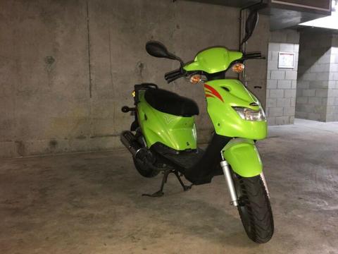 Moped / Scooter - Vmoto Monza
