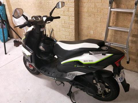 V-MOTO MONZA II Scooter 50cc