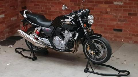 Wanted: CB400 ABS 2010
