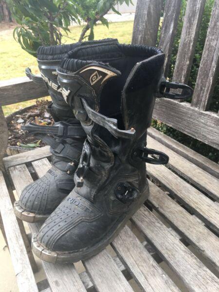 O'NEAL MOTORBIKE RIDING BOOTS - SIZE 5