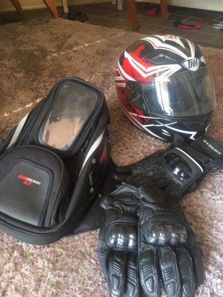 Motorcycle accessories pack