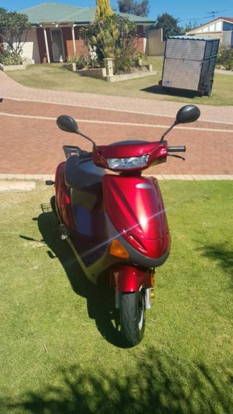 Hyosung Supercab 50 2006 50cc scooter good condition