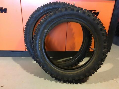 Maxxis Tyre Set