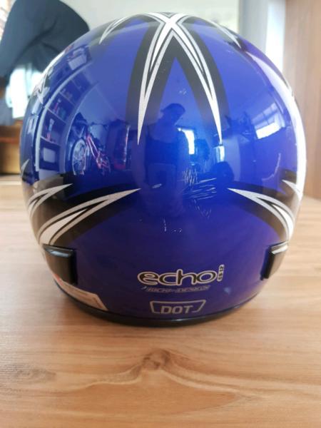 Motorcycle helmet