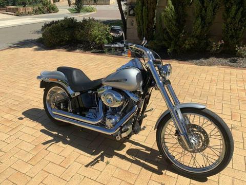 HARLEY. Softail standard 2010. ONLY 5600 k's
