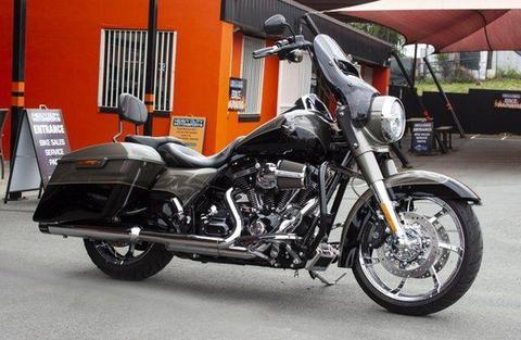 2013 Harley-Davidson CVO Road King 1800CC Cruiser 1802cc