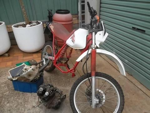 Honda XL 250 11-1984 Unfinished Project - See Photo's