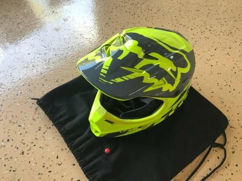 Fox Youth V1 MX Helmet - Medium