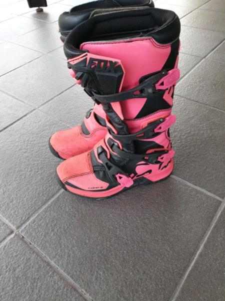 Fox comp 5 mx boots youth size 5 $50