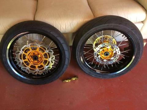 KTM supermoto wheelset