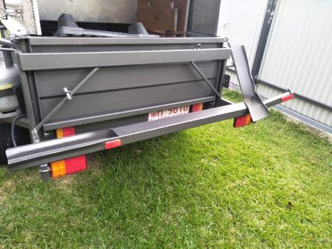 Dirtbike carrier/Rack for a trailer