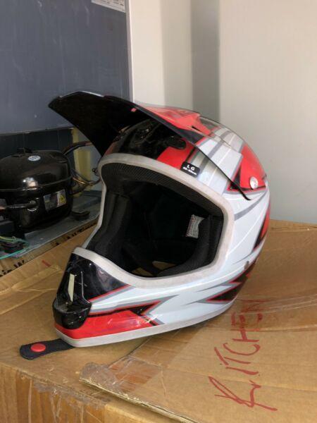 Dirt bike helmet
