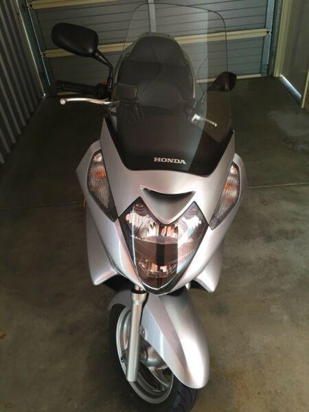 2006 Honda Silverwing in Near New Condition only 6,500km's