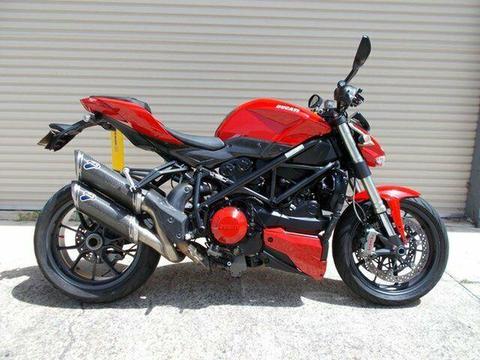 2010 Ducati Streetfighter 1100CC Sports 1099cc