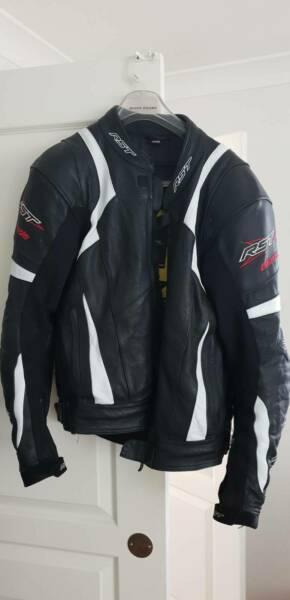 Motorcycle Jacket RST - Leather