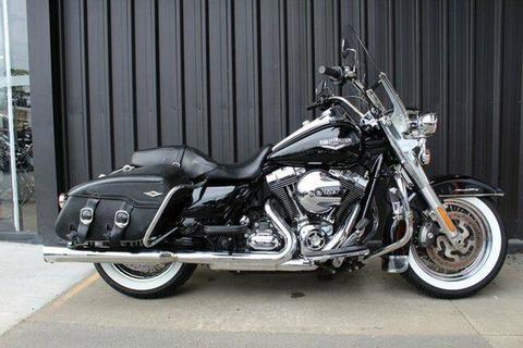 2014 Harley-Davidson FLHRC Road King Classic 1700CC Cruiser 1690cc