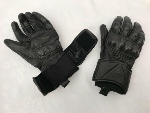 AS NEW Dainese Leather Motorcycle Gloves Size XL