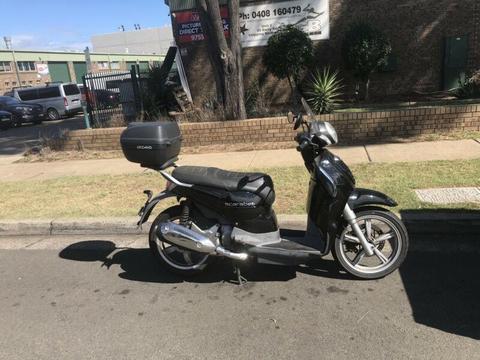APRILLA 200ie scarabeo scooter auto 3 mths reg $1500 firm